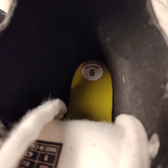 ccm 1092 tracks Adult Size 9 Ice Skates - Picture 14 of 14